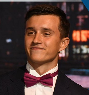 «Палитра мелодий. Песни ушедшего века». Солист Кирилл Мишуков.